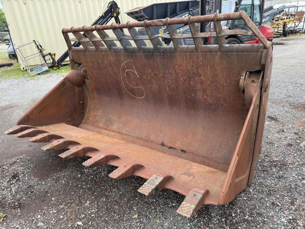 Liebherr 275 Photo 1