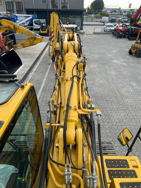 Komatsu PC210NLC-11EO Photo 16
