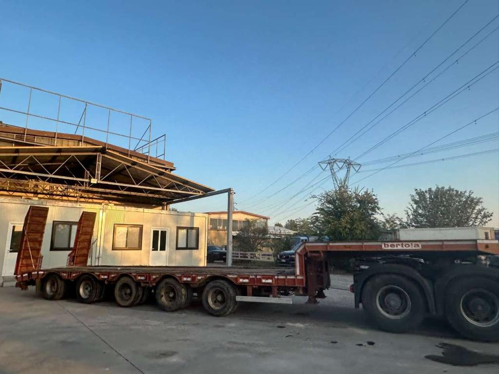 Bertoja Flatbed semi-trailer Photo 3