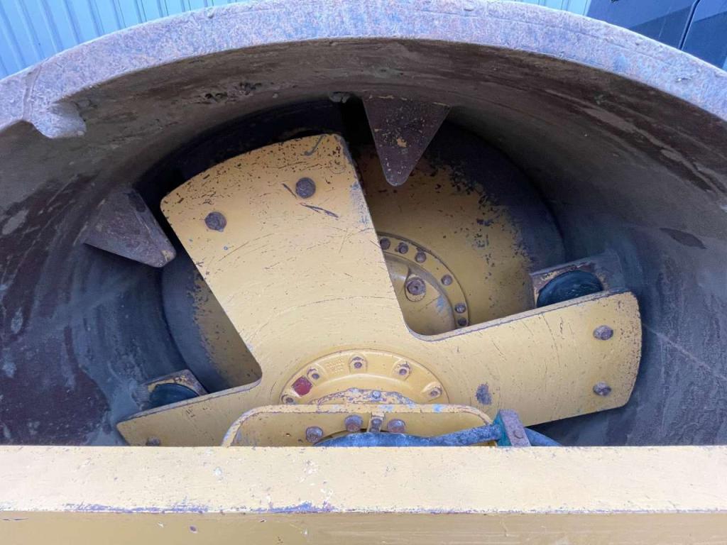 Caterpillar CS66 B Photo 14