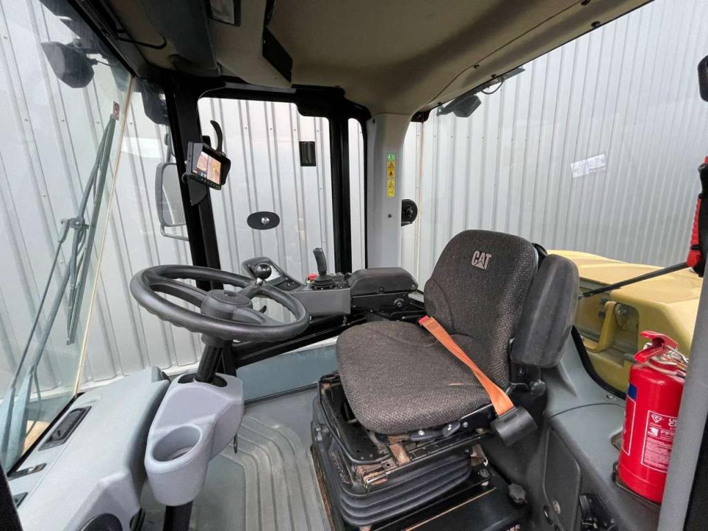 Caterpillar CS66 B Photo 19