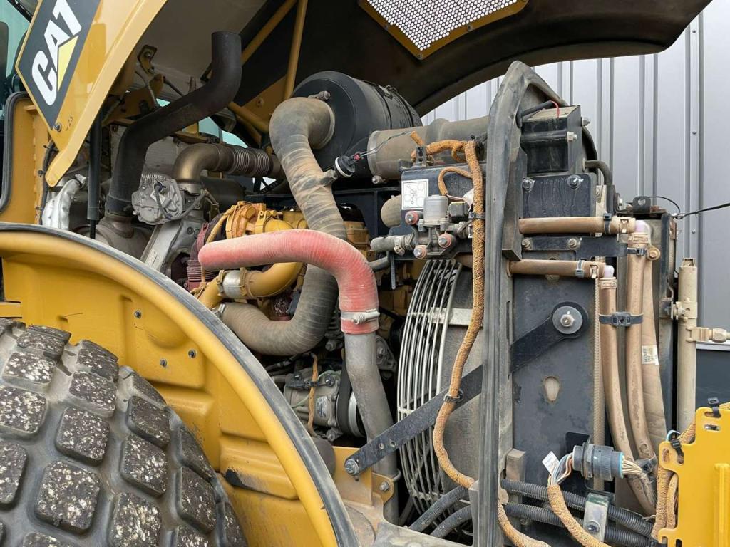 Caterpillar CS66 B Photo 26