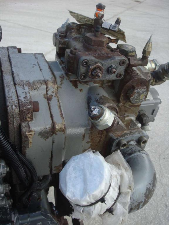 Hydraulic pump for Hitachi ZW220 Photo 3