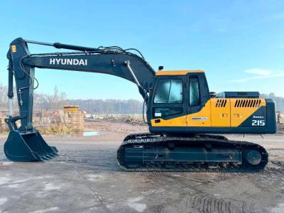 Hyundai R215 Excellent Condition / Low Hours Photo 1