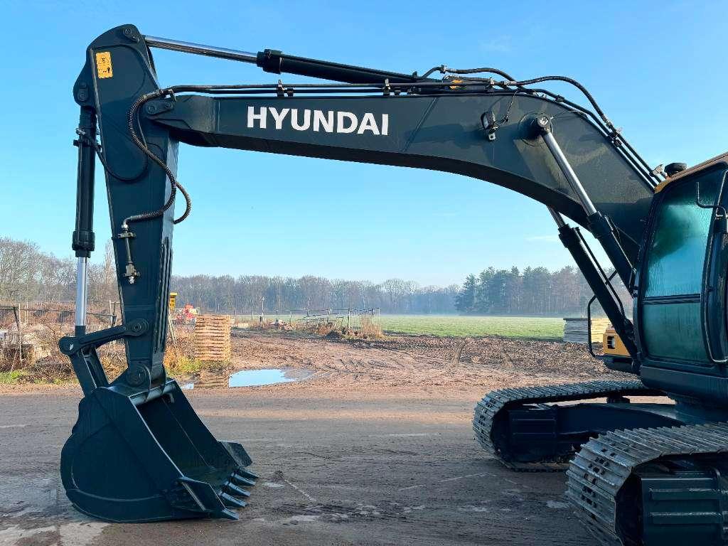 Hyundai R215 Excellent Condition / Low Hours Photo 9