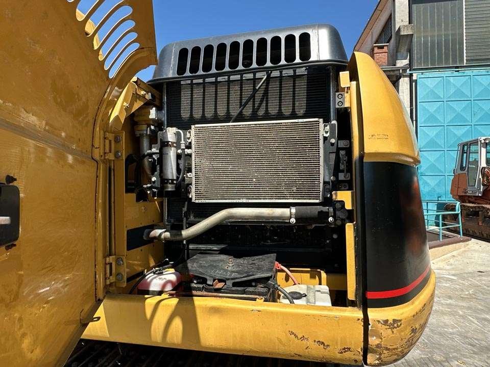Caterpillar 319C Photo 9