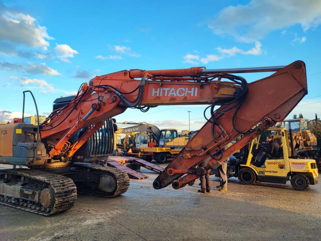 Hitachi ZX240N-3 Photo 1