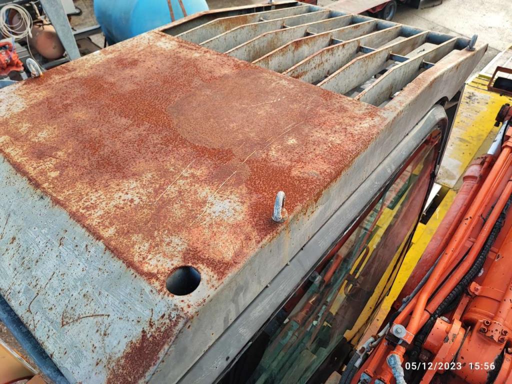 Hitachi ZX240N-3 Photo 8