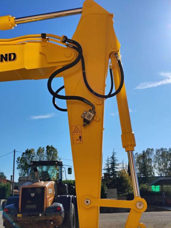 New Holland E 215 B Photo 19