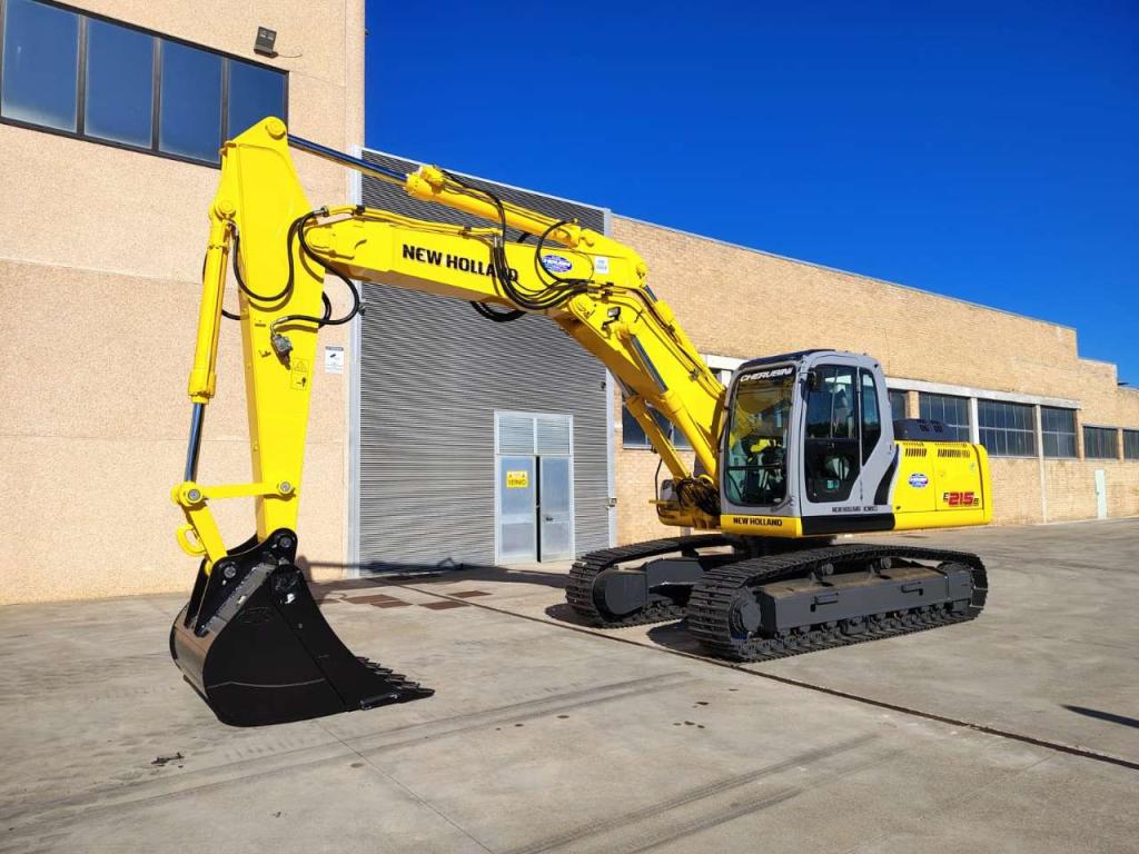 New Holland E 215 B Photo 2