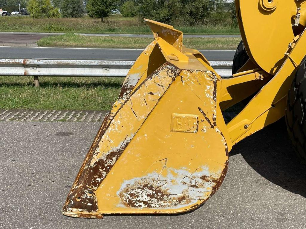 Caterpillar 926M Photo 8