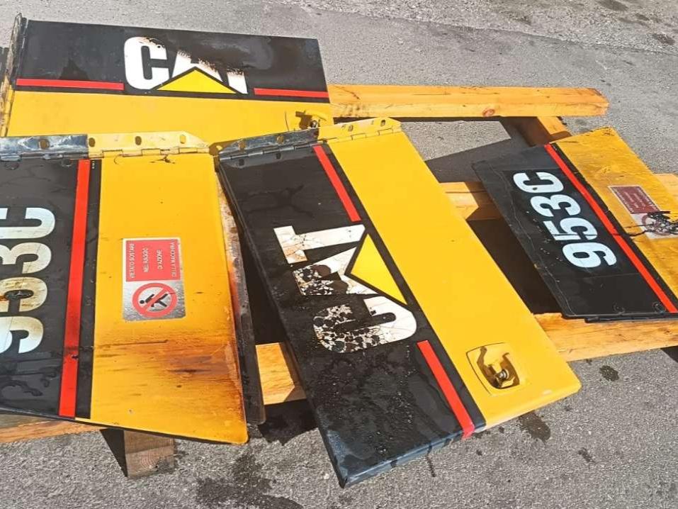 Hood and body panel for Caterpillar 953 C Photo 4