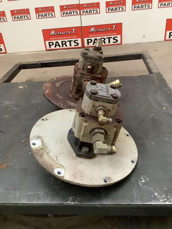 Hydraulic pump for Haulotte H15 SDX Photo 2