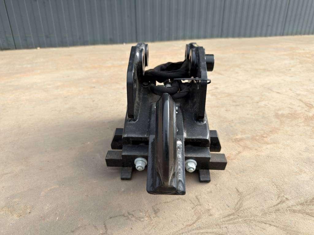 Verachtert CW05 - Caterpillar 301 Photo 2