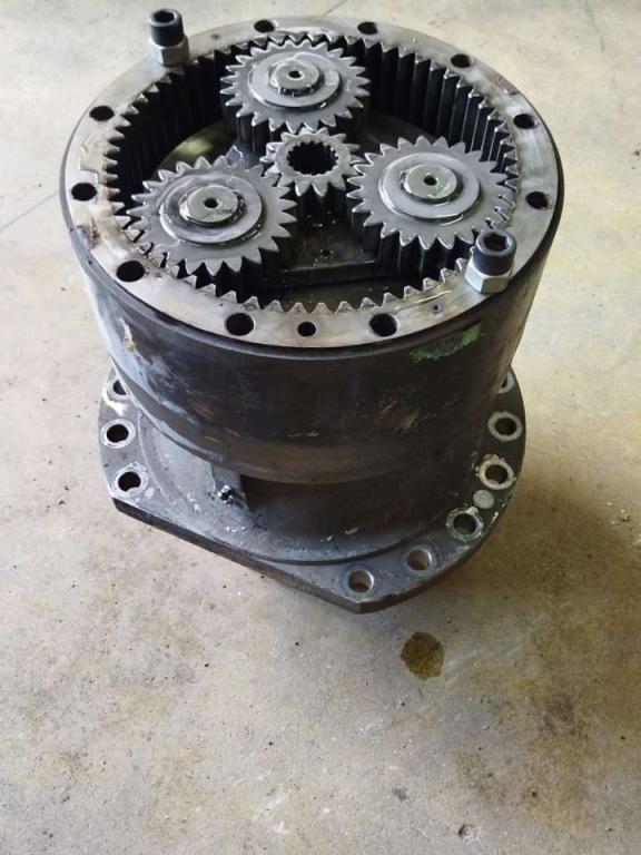 Swing drive for New Holland E 305 B Photo 4