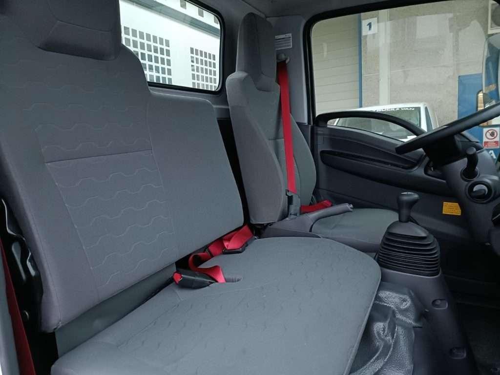 Isuzu M27 Photo 10
