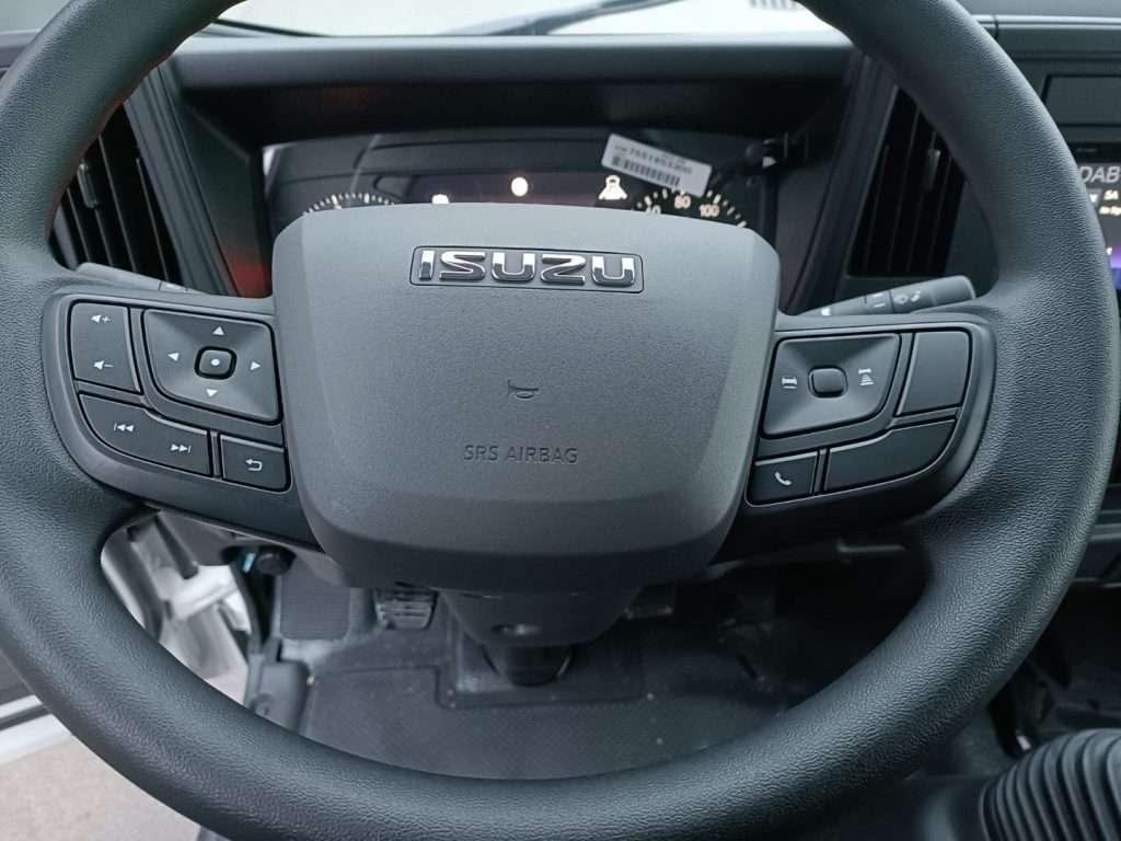 Isuzu M27 Photo 13