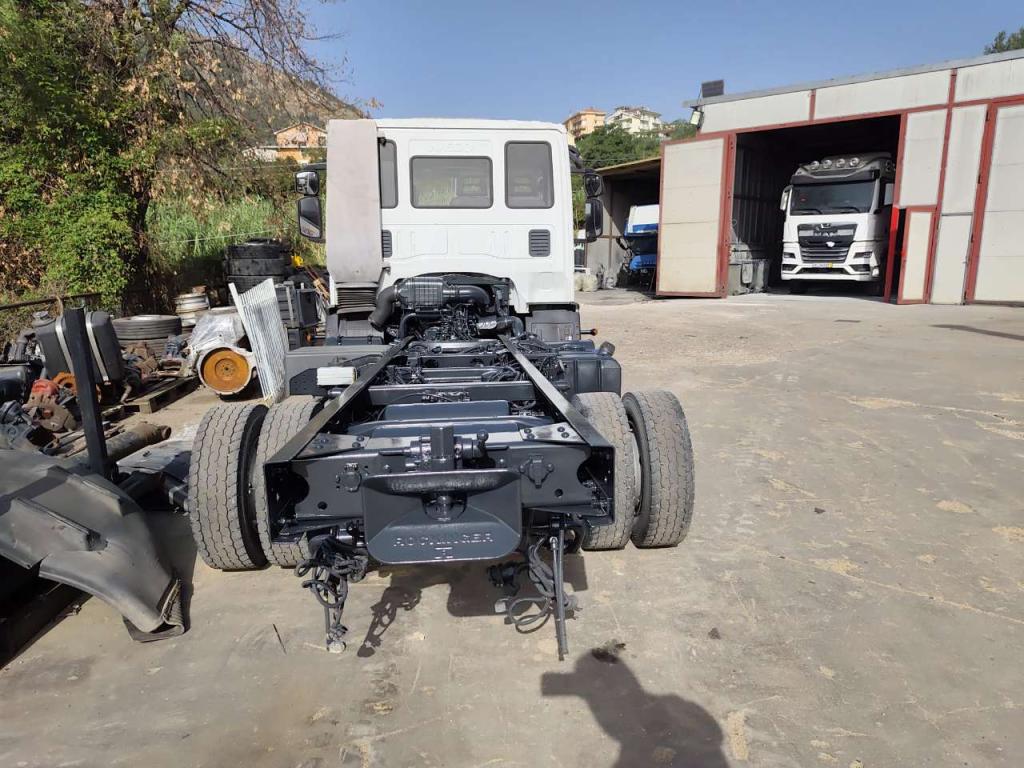 Iveco EUROCARGO CUBE 80E22P Photo 15