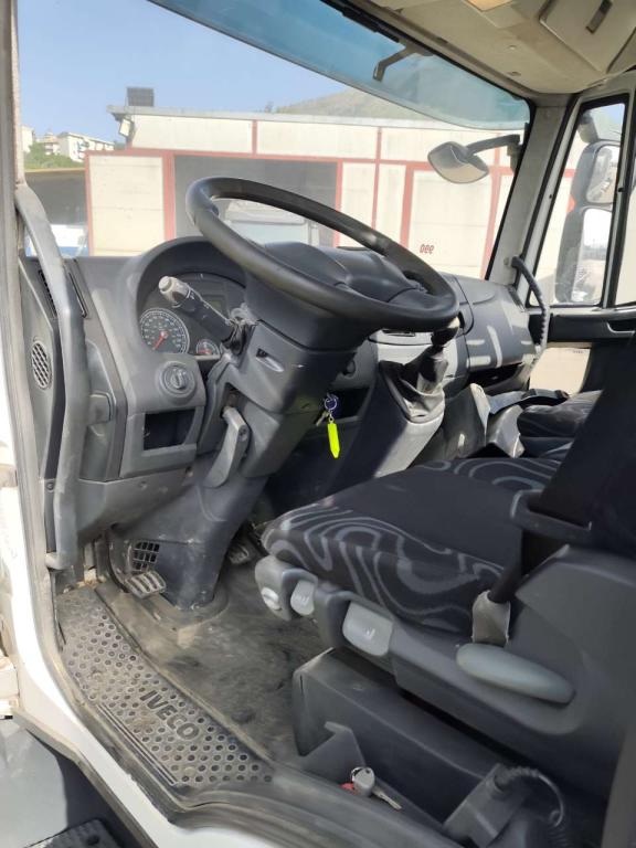 Iveco EUROCARGO CUBE 80E22P Photo 3