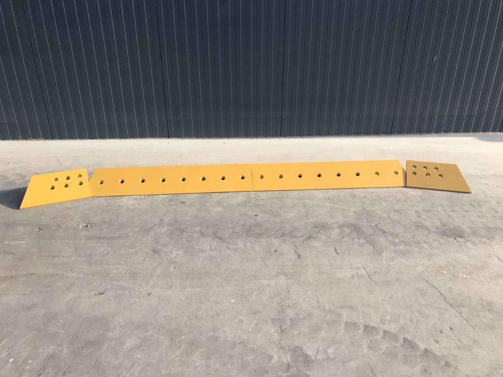 Caterpillar D6T Photo 1