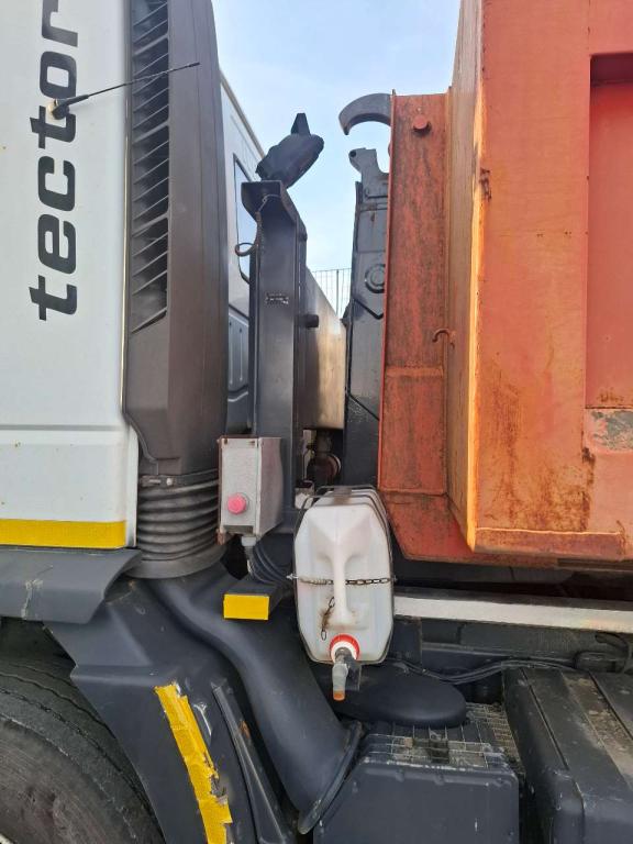 Iveco EUROTECH MP190E30 6X2 Photo 12