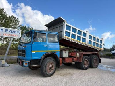 Fiat 697 ribaltabile trilaterale 3 ASSI sold by Bridge Export Srl