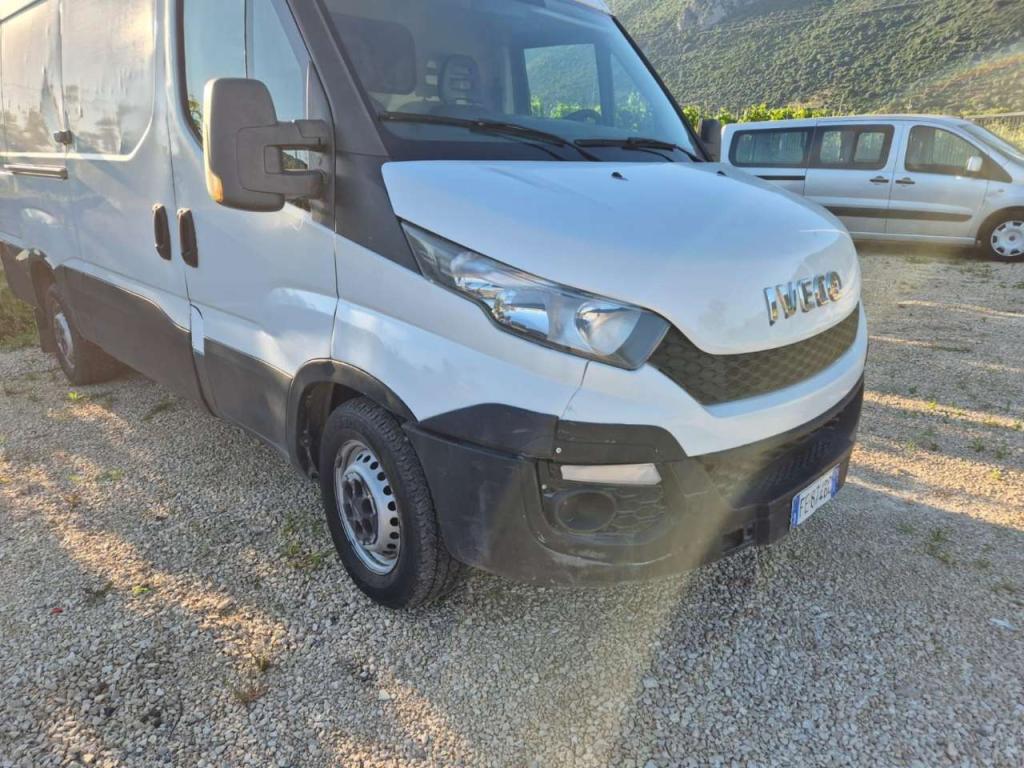 Iveco 35S13 Photo 5