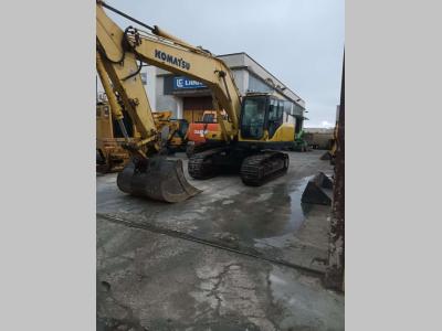 Komatsu PC230 Photo 1