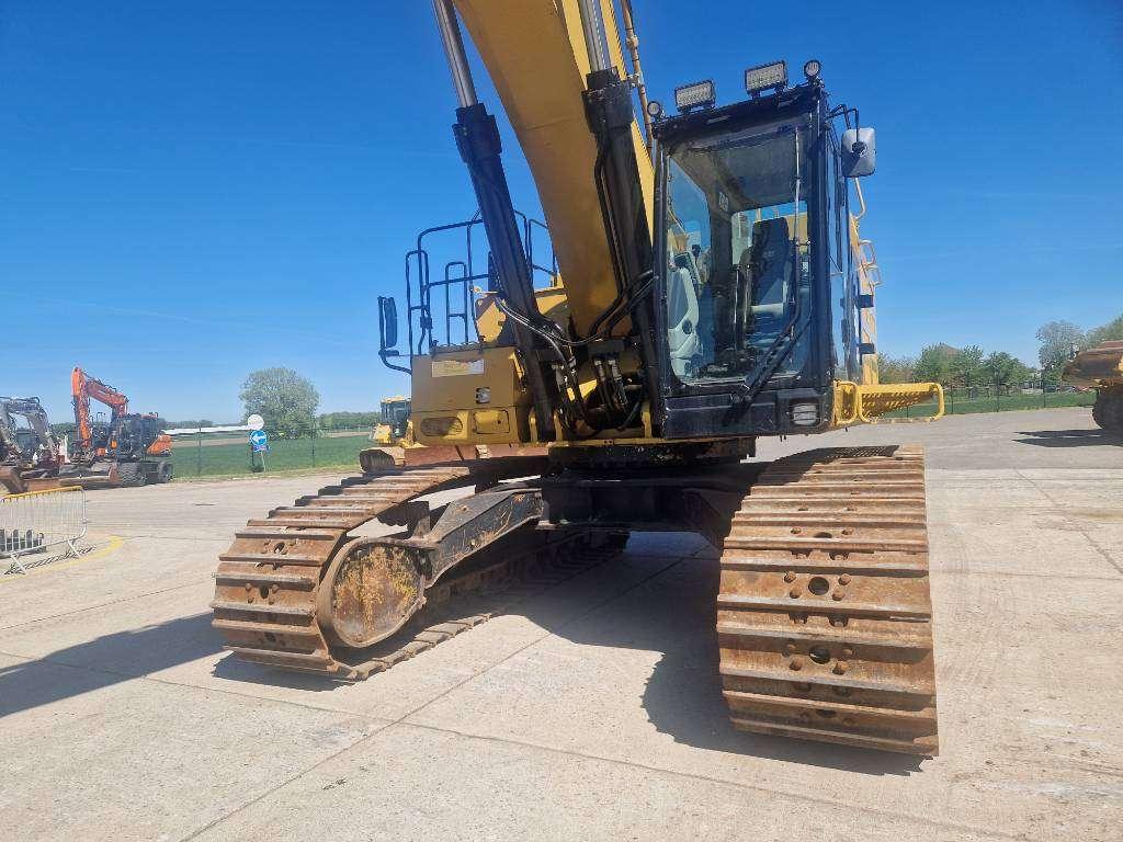 Caterpillar 374FL Photo 5