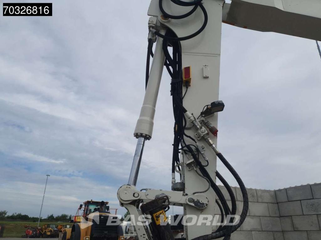 Liebherr A918 Litronic Engcon Photo 17
