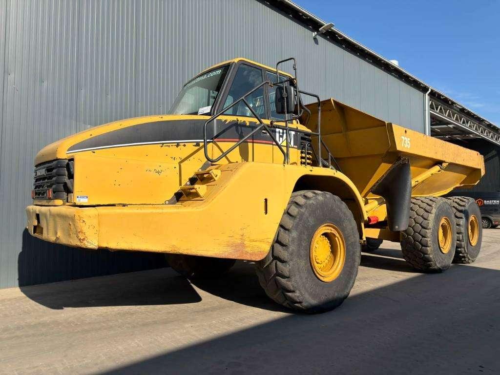 Caterpillar 735 Photo 2