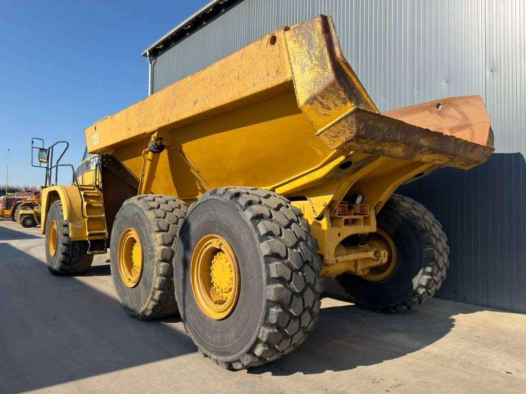 Caterpillar 735 Photo 3