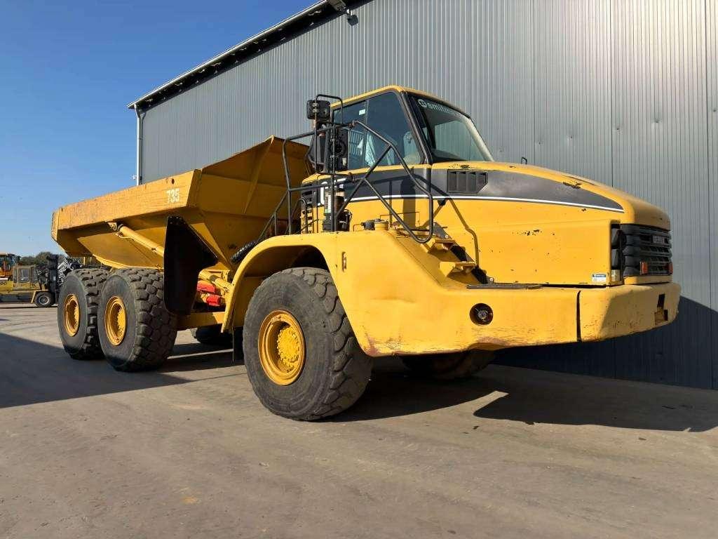 Caterpillar 735 Photo 4