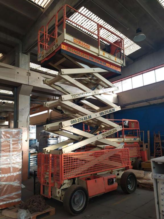 JLG 4069 LE - 14 Mt Photo 1