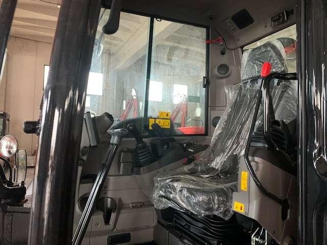 Kubota KX085-5GL AT Photo 5