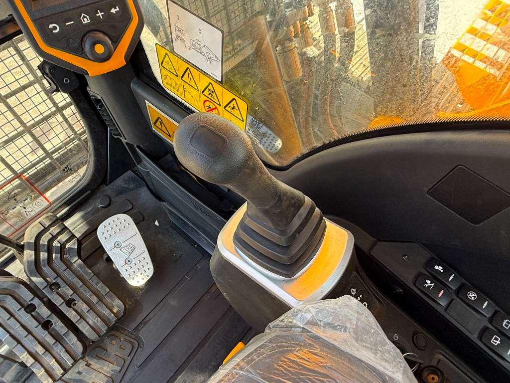 JCB JS385LC - BRAND NEW / Hammer Lines Photo 10