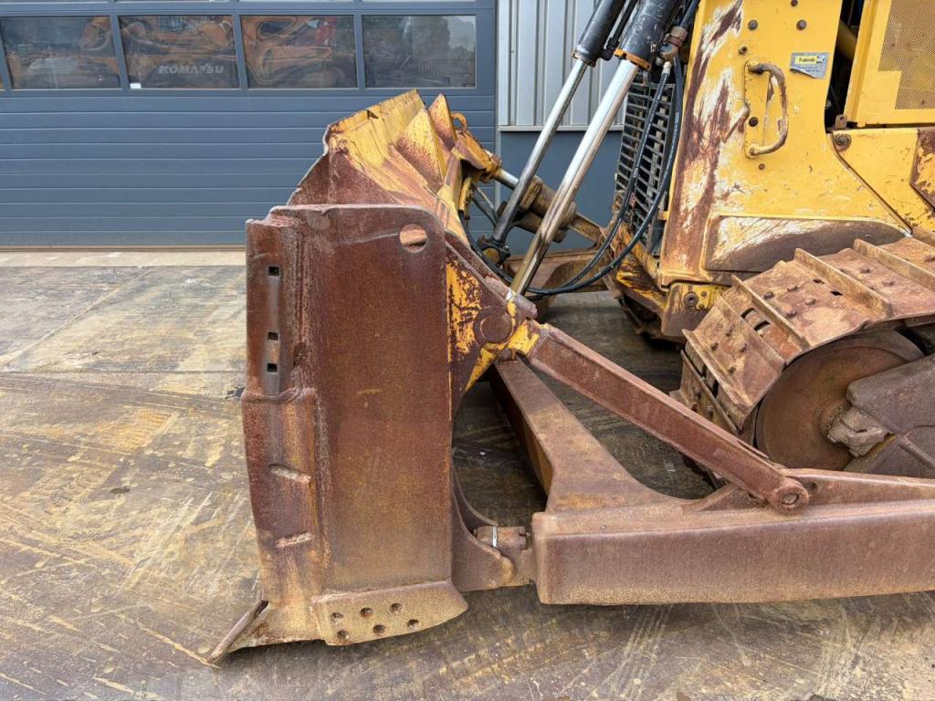 Caterpillar D6R2 XL Photo 10