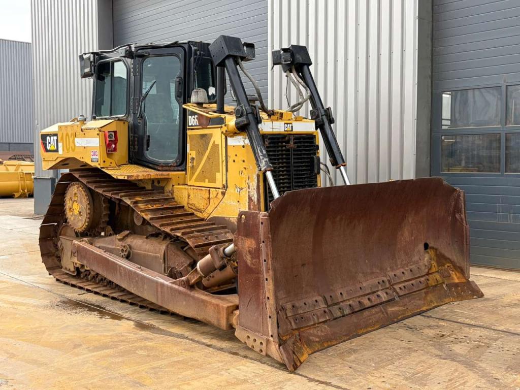 Caterpillar D6R2 XL Photo 7