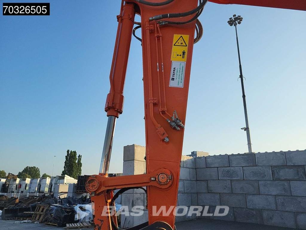 Hitachi ZX250 LC -6 Photo 10