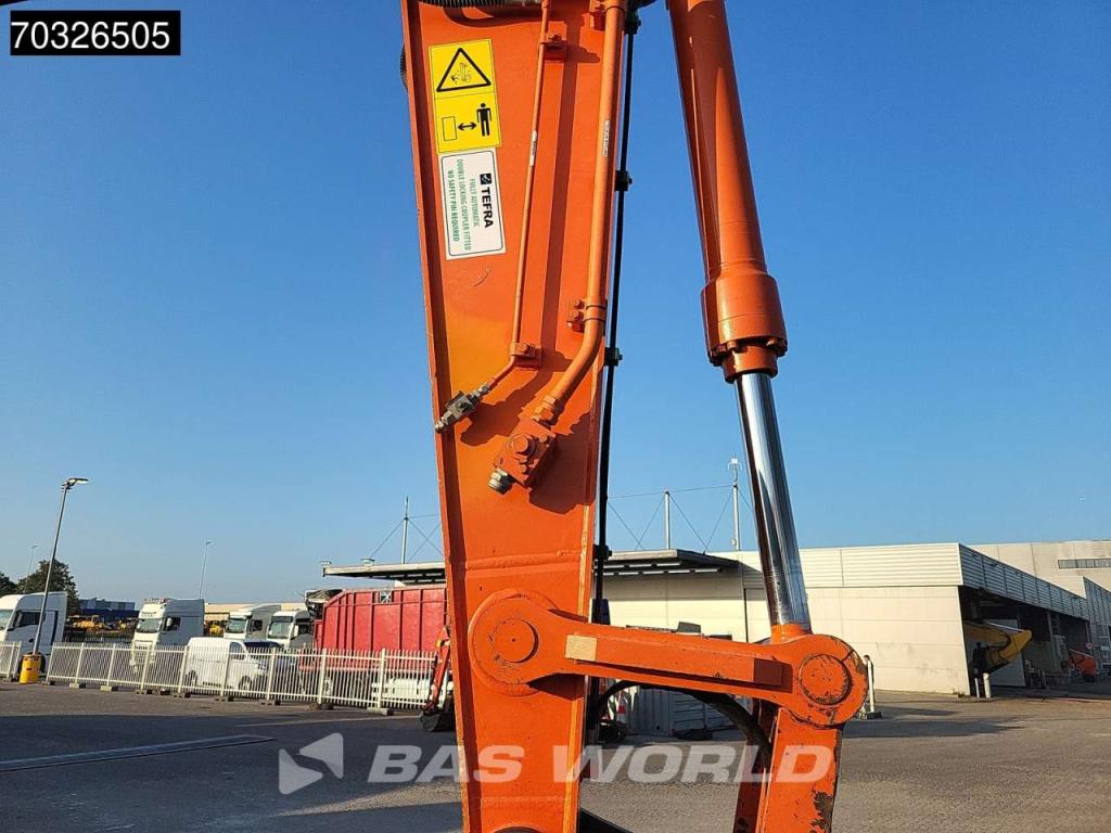 Hitachi ZX250 LC -6 Photo 11