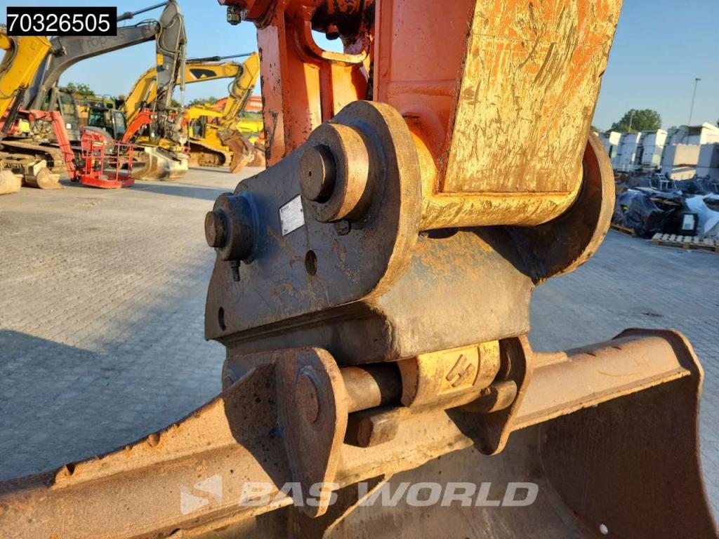 Hitachi ZX250 LC -6 Photo 12