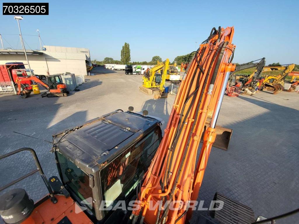 Hitachi ZX250 LC -6 Photo 24