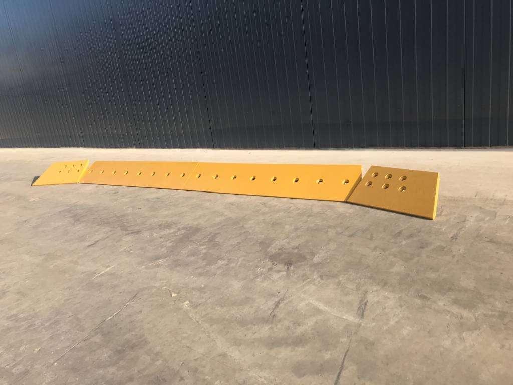 Caterpillar D6R Photo 2