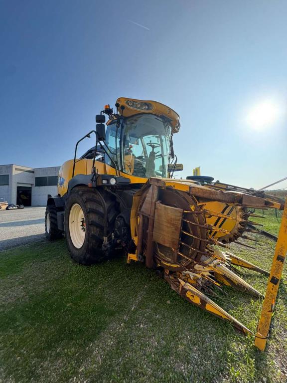New Holland FR600 Photo 5