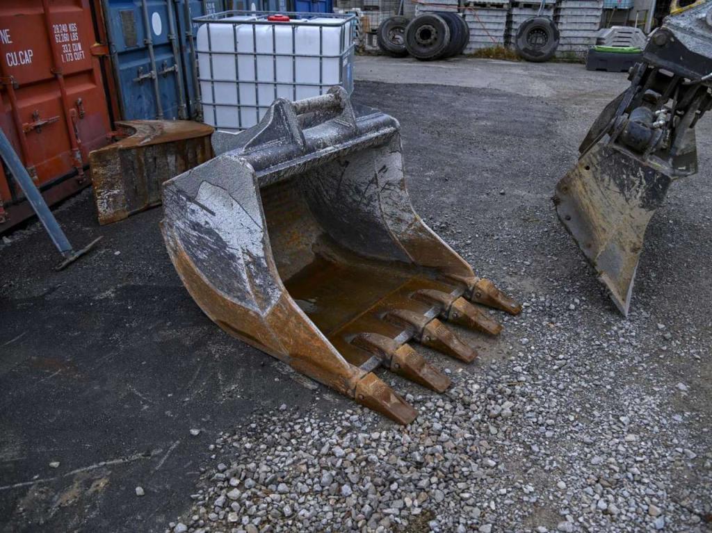 Komatsu PW148-10 Photo 13