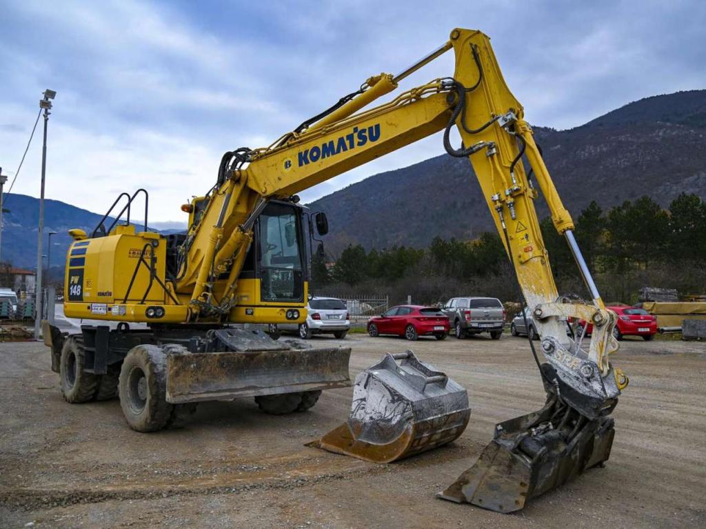 Komatsu PW148-10 Photo 7