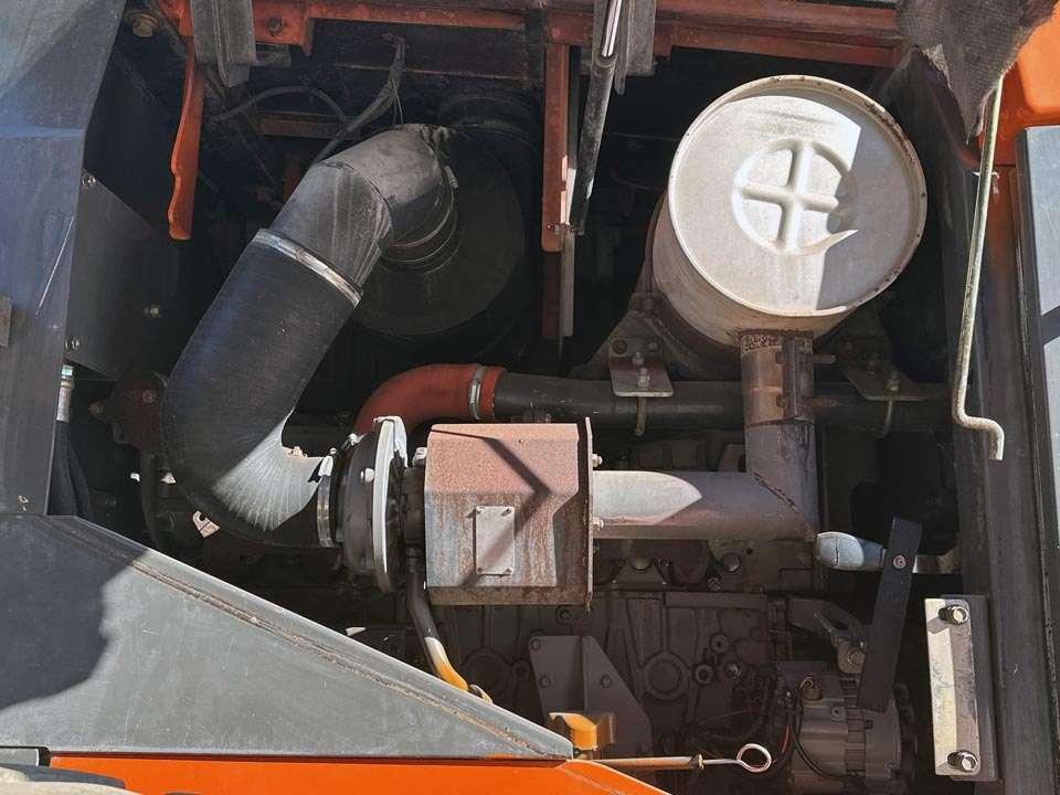 Hitachi ZW220 Photo 13