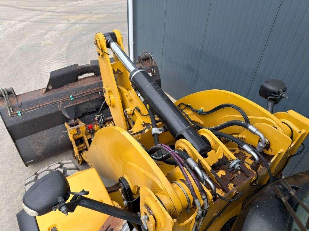 Caterpillar 930K Photo 22