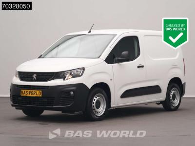 Peugeot Partner 110pk Benzine L1H1 Airco Cruise Parkeersensoren Euro6 L1 Kompakt A/C Cruise control sold by BAS World B.V.