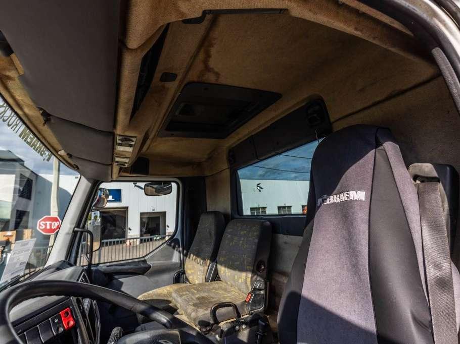 Renault KERAX 270 DCI - PK 9501 Photo 16